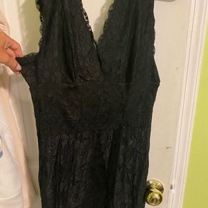 Lace guess dress size small